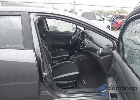 2025 Nissan Versa 1.6 S z USA, uszkodzony, nr VIN 3N1CN8DV3SL854833